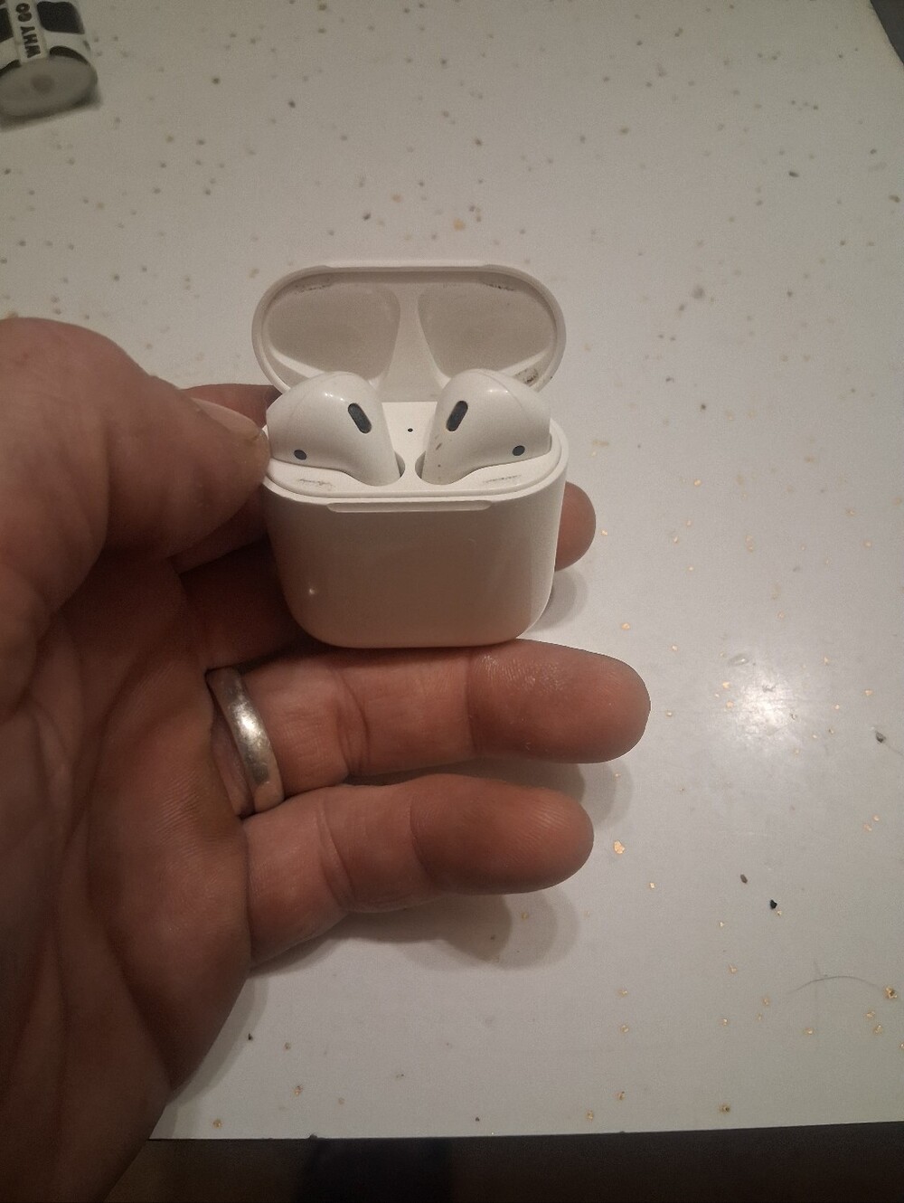Apple AirPods 2